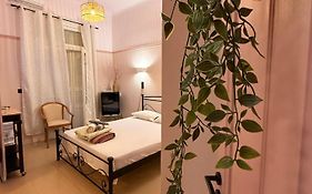 Classic Rooms In The Center